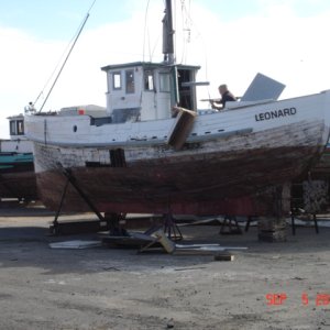 5 September Port Angeles
LEONARD, a really neat old 
boat, built about 1927 is 
about to be crushed & gone
forever.