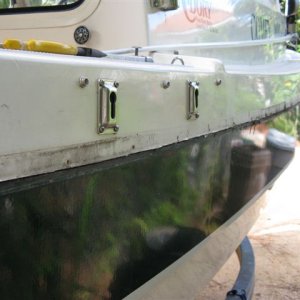010 10
The gap between the top and bottom halves of the boat was consistently about 1/8"