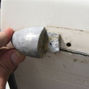 012 12
The end cap was fairly corroded.  A little elbow grease and sanding sponge brought it back pretty well
