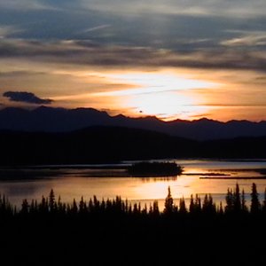 Media 'Sunset over the Tanana Valley' in album 'First launch - Chena River'