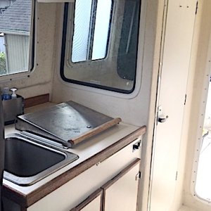 Wallas, Stainless Sink, and Head