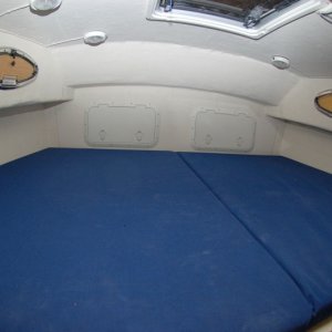 (FaC-Dory Guy) Queen size forward berth (CD-25) Not Tomcat