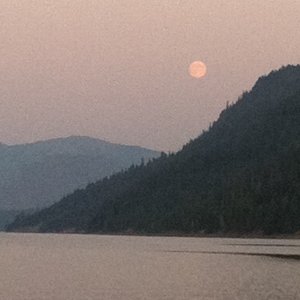Media 'Moon Over Rimrock Lake' in album 'Daydream on the Hard at Yakama Nation RV Park 9-6-11'