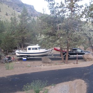 lake Billy Chinook,lake isn\'t real user friendly for overnighting on the water.