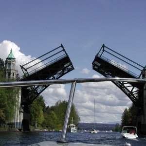 University Bridge Opening for Daydream (NOT!), Montlake Cut, 4-27-03