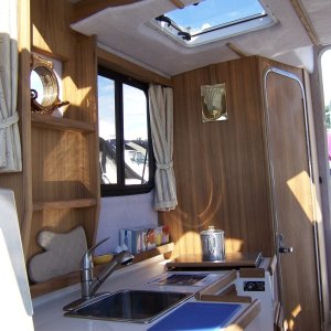 Media 'Interior' in album 'V-berth'