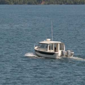 Media 'Cruising in the Apostle Islands 2' in album 'Quarry Bay, Stockton Island'