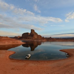 Media 'Lake Powell, Gunsight Bay' in album 'Our Lab Dori at Lake Powell 2012'