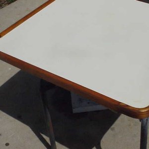 Rounded table corners