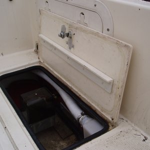 CD25 Cockpit hatch 1
