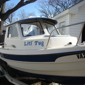 Media 'Looking at Litl' Tug in old owners yard.' in album 'Ready for sea, Colonial Beach, VA'