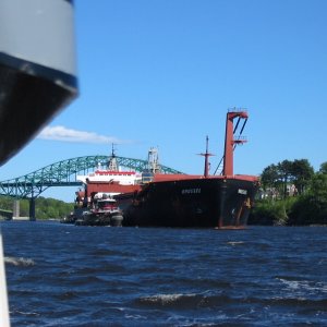 (Moxieabs) Tugs hard at work with tanker on the Piscataqua River 5/30/04