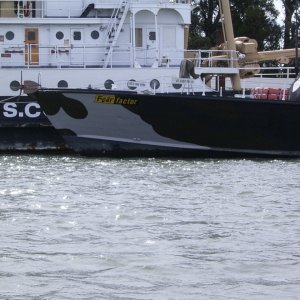 (Fishtales) Upon closer examination--- it's the Fear Factor Boat.
