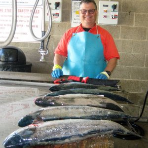 fish cleaning station at Northpoint Marina, IL (near the WI border)
