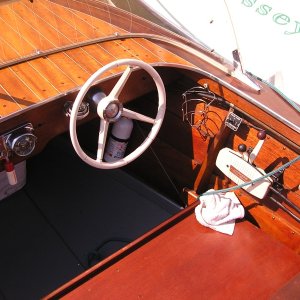 Media 'classic boat show 2005 043' in album '1957 16 ft Barbour with a 1959 Johnson 50hp'