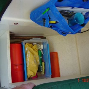 Storage under Pilots feet