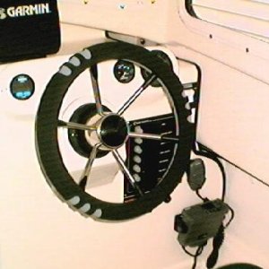 (Swee Pea) Garmin 182C, Raymarine VHF Radio linked to the gps.