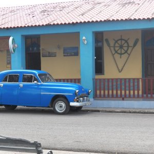 It does have a yacht club of sorts.  Hemingway chose to do his drinking in Havana, a short cab ride away.  It might have been this cab.