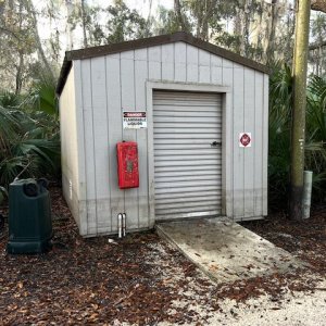 Hontoon storage building