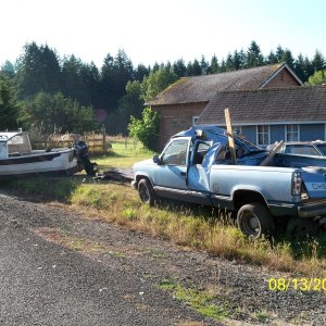 22 ft C-Dory angler traveled 123 ft from where parked in driveway