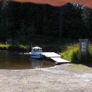 This is the launch by the Ozette Ranger Station.  I had heard that it was shallow and didn't have a dock, but that has changed.