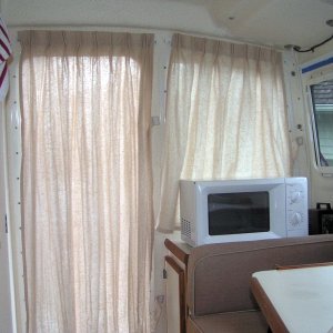 (Pat Anderson) Aft draperies closed. (thanks to Brady and Nancy on Minnow for the inspiration!)
