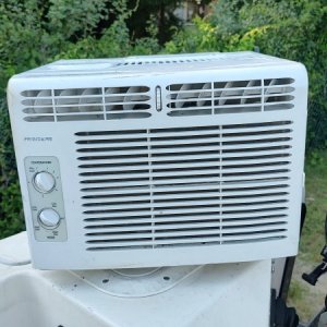 Frigidaire-AC-1