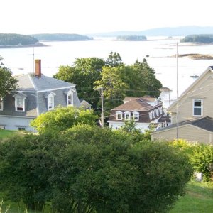 High tide in Stonington. This was once the center of granit quarries supplying stone for many famous government buildings.
