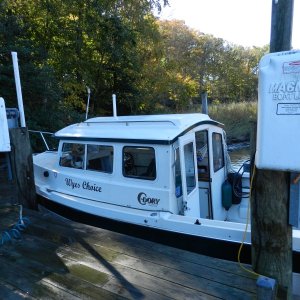 Original owner lived on the Wye River and kept her on a lift.