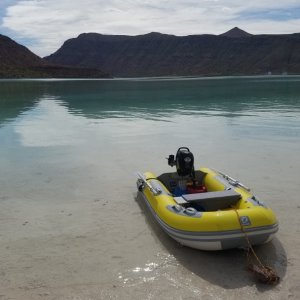 Ensenada Partida the largest bay in the Islands is between Isla Espritu Santo and Isla Partida.