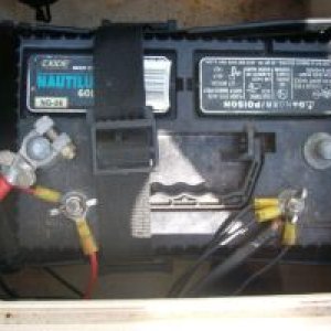 Auxilary Battery for Chart Plotter, Bottom Machine and Live Baitwell Pump