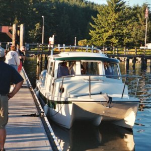 (Little Catelyn) Hmmm!  This could be trouble.  Hey, I\'ve only had my new boat for two weeks, but look at this -- WOW!