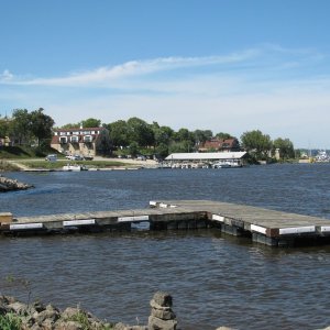 Guttenberg public dock