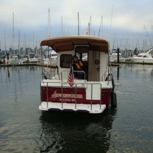 9-13 Everett  Adventurer pulling out from dock