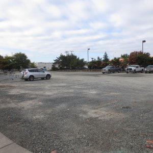 A beautiful weekend day at 9:30 AM and only 3 other cars in the parking lot! 10-5-14