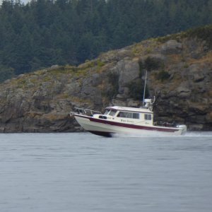 25 Cruiser (Reel Lucky) passing through Spencer Spit on Saturday