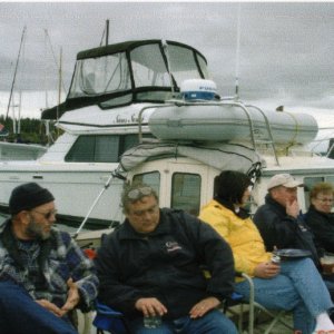 {R/J}: Larry (NANCY H), Pat (DAYDREAM),
Dee & Don (KNOTTY C), Adie (PLAY TIME) & Laurie (LAURNA JO) far right corner.