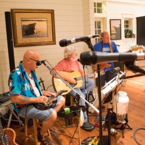 What talent!  A lap steel guitar-!  Fantastic entertainment