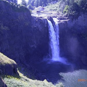 Media '(Fishtales) Snoqualmie Falls' in album '(Fishtales) Snoqualmie Falls'
