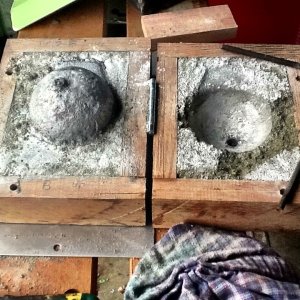 12 lb ball in green sand mould