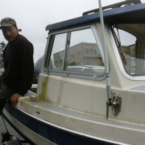 Media 'Jon assessing the work Bill has to do ! !' in album 'Coming into the dock'