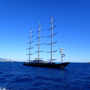 P9280255 The Maltese Falcon, near Monaco