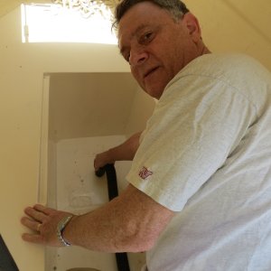 Media 'Vacuuming out foam core (filled with water)' in album 'Vacuuming out foam core (filled with water)'