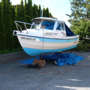 First Coat of bottom paint
Let her dry for a day or so...