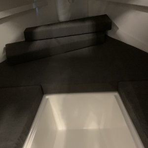 25 Cruiser Interior