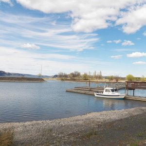 The free launch and marina at Coulee City.  Once again I was the only boat there and the only boat I saw for the two days that I was there.  Is it me?
