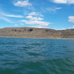 Media 'Interesting caves in the basalt cliffs.' in album 'Leaving the Columbia and heading towards Coulee City.'