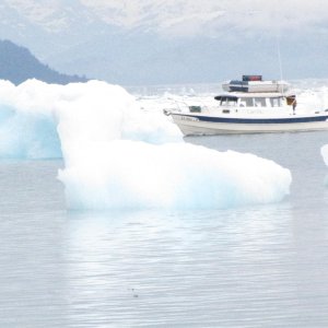 Can Du in the Ice Long Bay