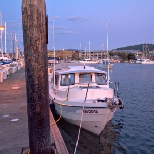 All settled in Thursday night, at Gate 9, but no other boats yet.