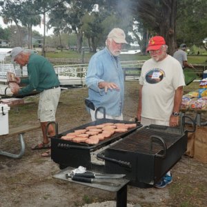 Lee and Rusty plan the hamburger attack.